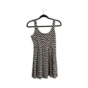 Victorias Secret Pink Size Small geometric Boho Sleeveless Fit & Flare Blk/White